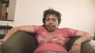 سائق الشاحنة الإباحي يحصل على متعة شرجية ومهبلية جشعة