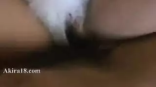 سحاقية آسيوية شابة مدمنة على لحس كس ممتلئ بالسوائل