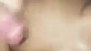فرج بليك اليشم مملوء بقضيب أبيض سميك