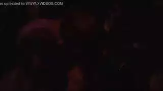 الشاب الأسترالي الخجول يُهيمن عليه ويُمارس معه الجنس بقوة