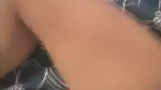 لعب مؤخرة مثليات فاقدات الوعي يتحول إلى ضرب شرجي مكثف وقذف داخلي