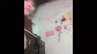 الخادمة الشهوانية يتم تحفيزها بالإصبع ثم تُمارس معها الجنس بعنف