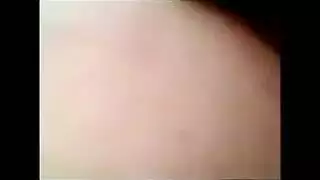 فتاة آسيوية مغرية تنزل للعق كس صريح