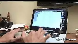 فضيحةلبنانيةتصورنفسهاعارية