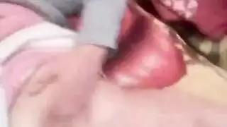 فرج عربي مراهق طازج يتم ضربه بعمق في وضعية الكلب