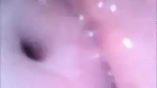 مشهد إباحي لهز مؤخرة عربية