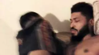 مص وحك أثداء شديد في فيلم إباحي