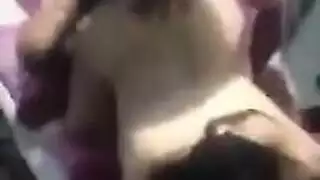 جماع جماعي خشن: شابان يملآن فتحات فتاة عربية مثارة