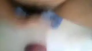 سيارة نقل بالإصبع الثدي