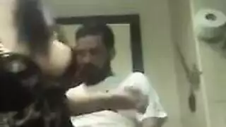 زب مصري يملأ كس لبنانية في فعل صريح