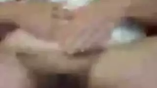 عربية غريبة تخدم رجلاً فرنسياً