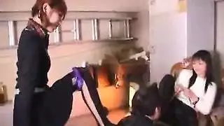 سوداني مع بنات حبش