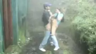 بورن تلصص في الغابة: تسجيل سكس جزائري قوي في الطيز