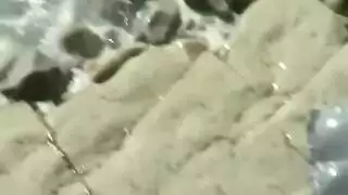 متنصت على الشاطئ يصور جلسة نيك صعبة لزوجين ساخنين