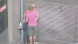 الكاميرا الخفية تلتقط جنس شرجي قاسٍ في الخارج