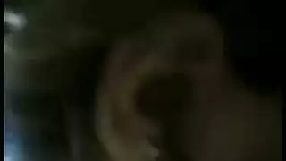 امرأة عربية ممتلئة الصدر وقضيب رجلها الطويل في فعل إباحي قاس