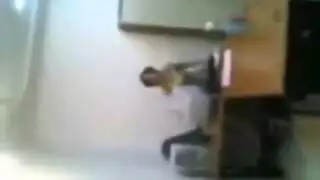 فلاحه مصريه امام ابنها