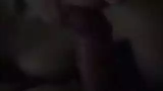 إباحية فتاة سمراء ذكية: جينز للأسفل ومؤخرة للأعلى من أجل شرج