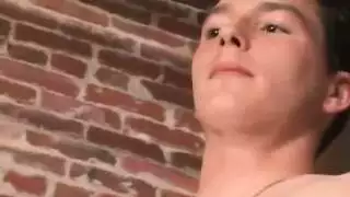 شاب بضرب العشره
