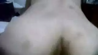إباحي عربي مباشر: كس كبير مبلول يُنك بعمق