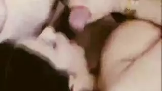 جلسة نيك صعبة مع أمهات ناضجات