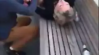 جدها يلحس لها
