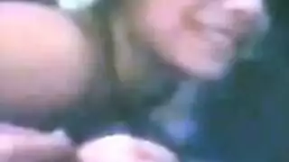 فتاة تنتاك مع كلب مترجم