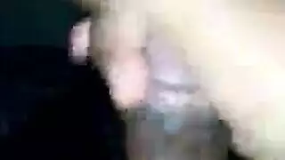 شقراء بنية تتعرض لضرب شرجي عنيف