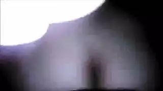 عامل نظافة آسيوي يأخذ زوجة رجل الأعمال في جولة جنسية قاسية