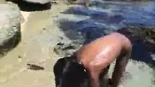 أرسل لي شريطك الجنسي، أنا مستعدة