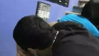 رئيس يمارس الجنس مع خادمته الراغبة في كل فتحة
