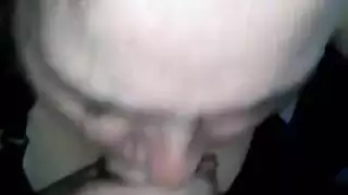 فيلم إباحي صريح مع أم ناضجة سمراء وقضيب كبير