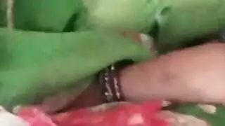 أمي الساخنة مكشوفة في فيديو منزلي صريح