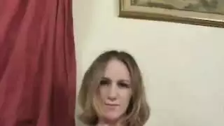 نائب الرئيس في عينيها فندق صغير هواة الفرنسية