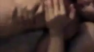 نيك سريع ساخن في الجامعة: الطالبة الهندية تتعرض لنيك قاسي في الفصل