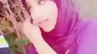 مراهقة عربية ساخنة تمارس الجنس مع شاب قوي