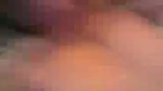 ينيك حبيبته علي الارض