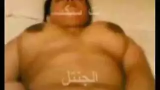 فيلم نيك مصري: العاشق يسجل يده وهي عميقة في فرجها