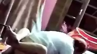 الحما الفاسد يحصل على مصة و جنس شرجي عنيف من زوجة ابنه المتلهفة