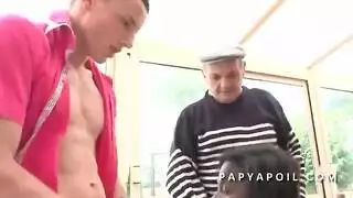 اام مصريه وابنه