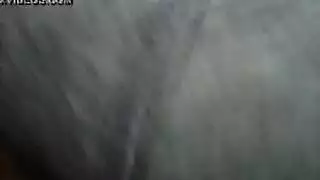 مراهقة هاوية تلعب بكسيها المبلل