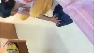 فتاة بريئة يتم تدمير مؤخرتها الضيقة