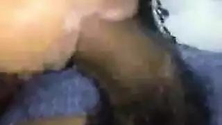 الجميلة الهندية كرينا تفتح ساقيها لعمل شرجي عميق