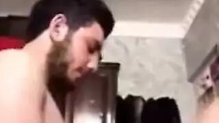 نجم إباحي عربي يتحمل جلسة طويلة من الاختراق العميق