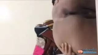 عايز البنت تبوس البنت وهي نايمه