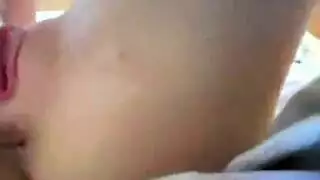 شقراء عصرية تحب الاختراق العميق والقاسي