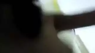 جنس صريح: امرأة خبيرة ورجل يافع متحمس