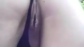 عجوز مثير يضرب فرج مراهقة في فيديو إباحي مجاني