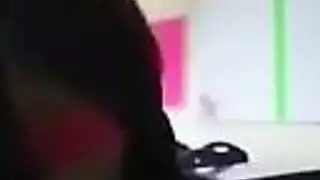 جماع جماعي في نادي فاخر: راقصات البطن تخدم الأثرياء واللاعبين