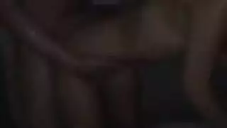 رجل يغش زوجتا